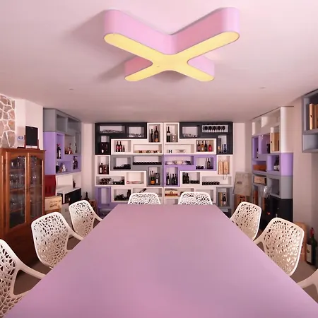 Velanera & Restaurant