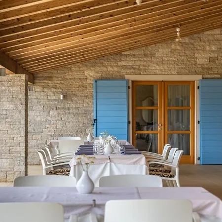 Velanera & Restaurant Hotel 4*