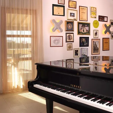 Velanera & Restaurant 4*