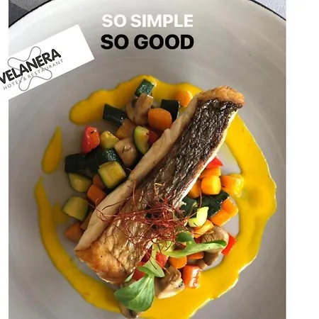 Velanera & Restaurant Hotel Sisan