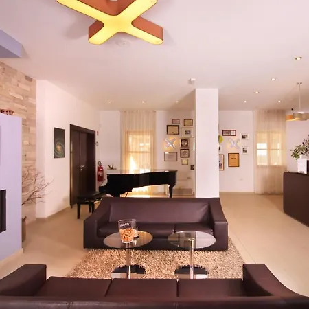 Velanera & Restaurant Šišan