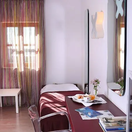 Velanera & Restaurant Hotel Sisan