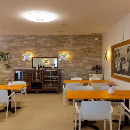 Hotel Velanera & Restaurant 4*