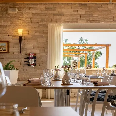 Hotel Velanera & Restaurant 4*