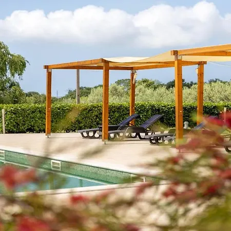 Velanera & Restaurant 4* Sisan