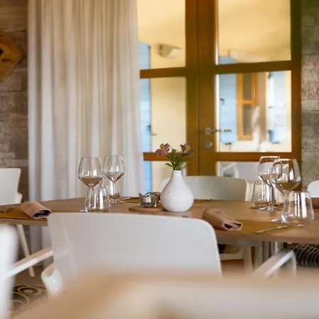 Velanera & Restaurant 4* Šišan