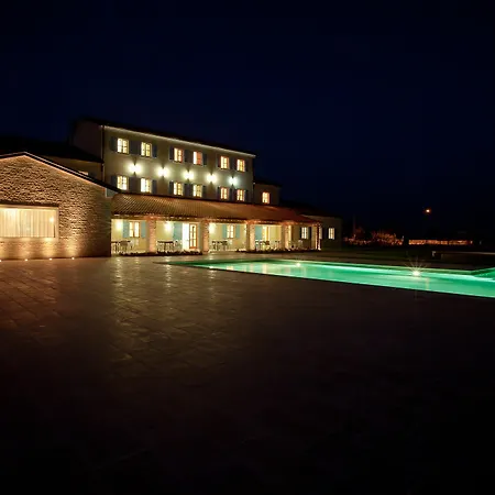 Velanera & Restaurant Hotel 4*