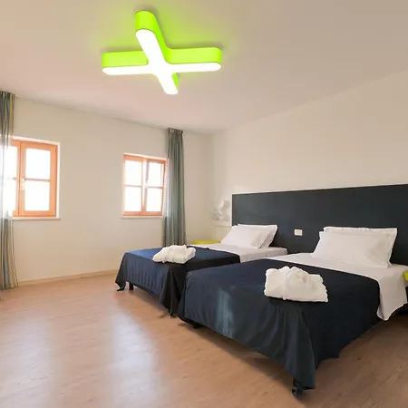Velanera & Restaurant 4*