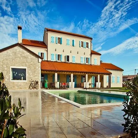 Velanera & Restaurant Šišan