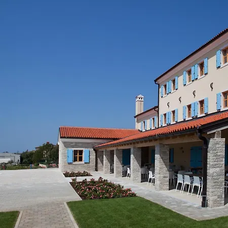 Velanera & Restaurant Šišan