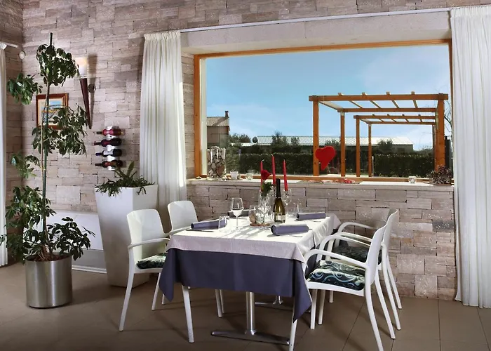 Velanera & Restaurant 호텔