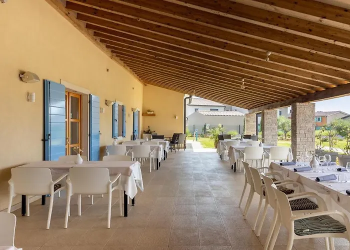 Velanera & Restaurant